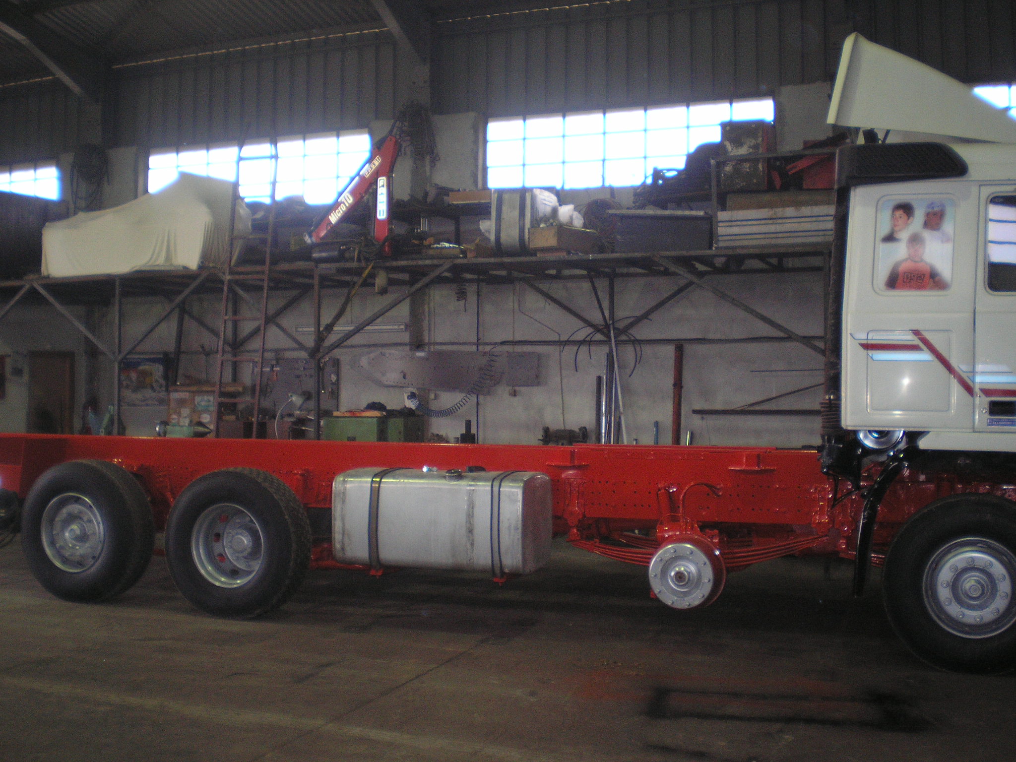 :::ΤΟΠΟΘΕΤΗΣΗ FASSI 950 AXP A28 ΣΕ VOLVO F12::: Γ. ΚΩΝΣΤΑΝΤΑΣ ΚΑΙ ΣΙΑ Ο.Ε.
