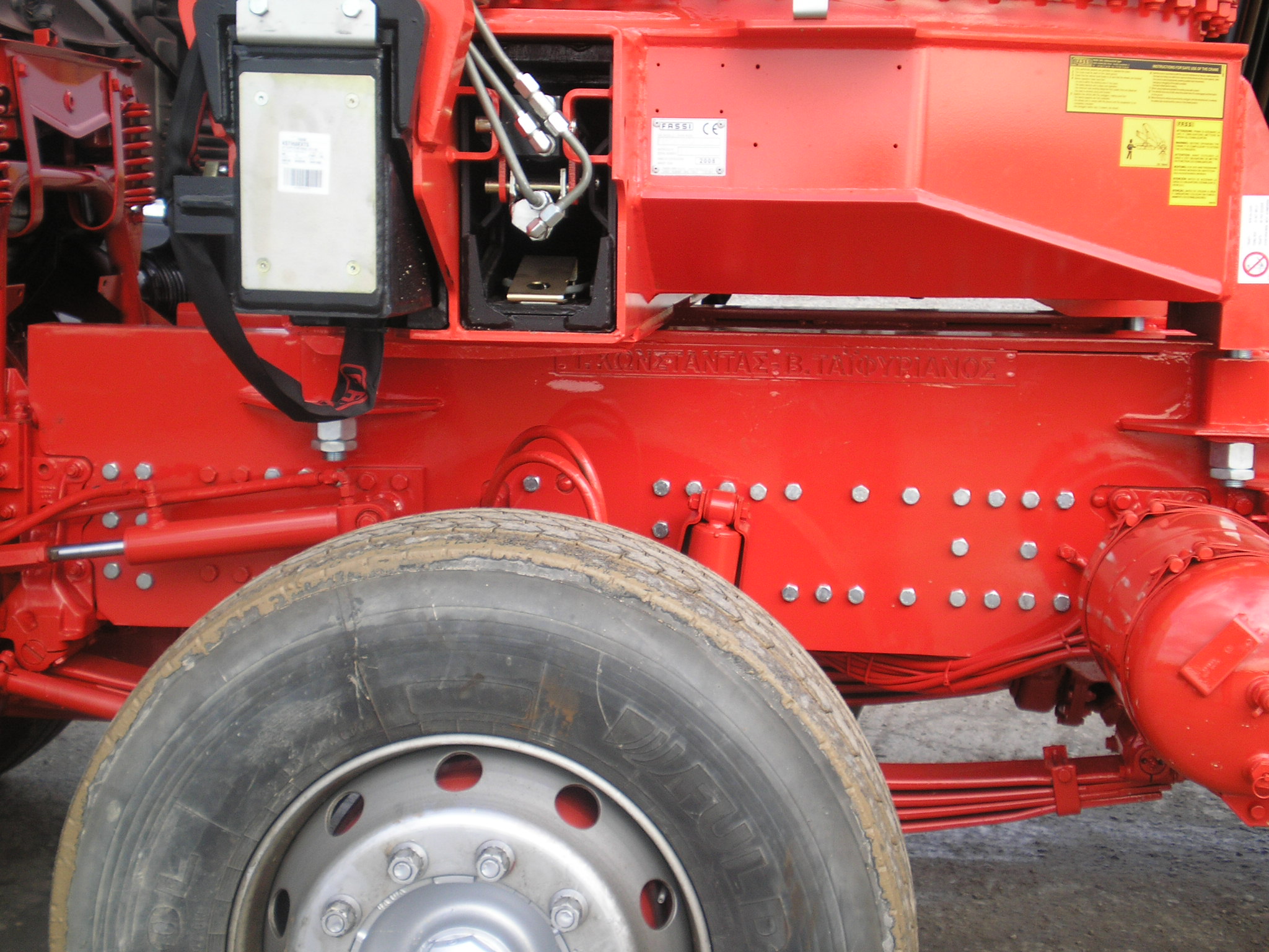 :::ΤΟΠΟΘΕΤΗΣΗ FASSI 950 AXP A28 ΣΕ VOLVO F12::: Γ. ΚΩΝΣΤΑΝΤΑΣ ΚΑΙ ΣΙΑ Ο.Ε.