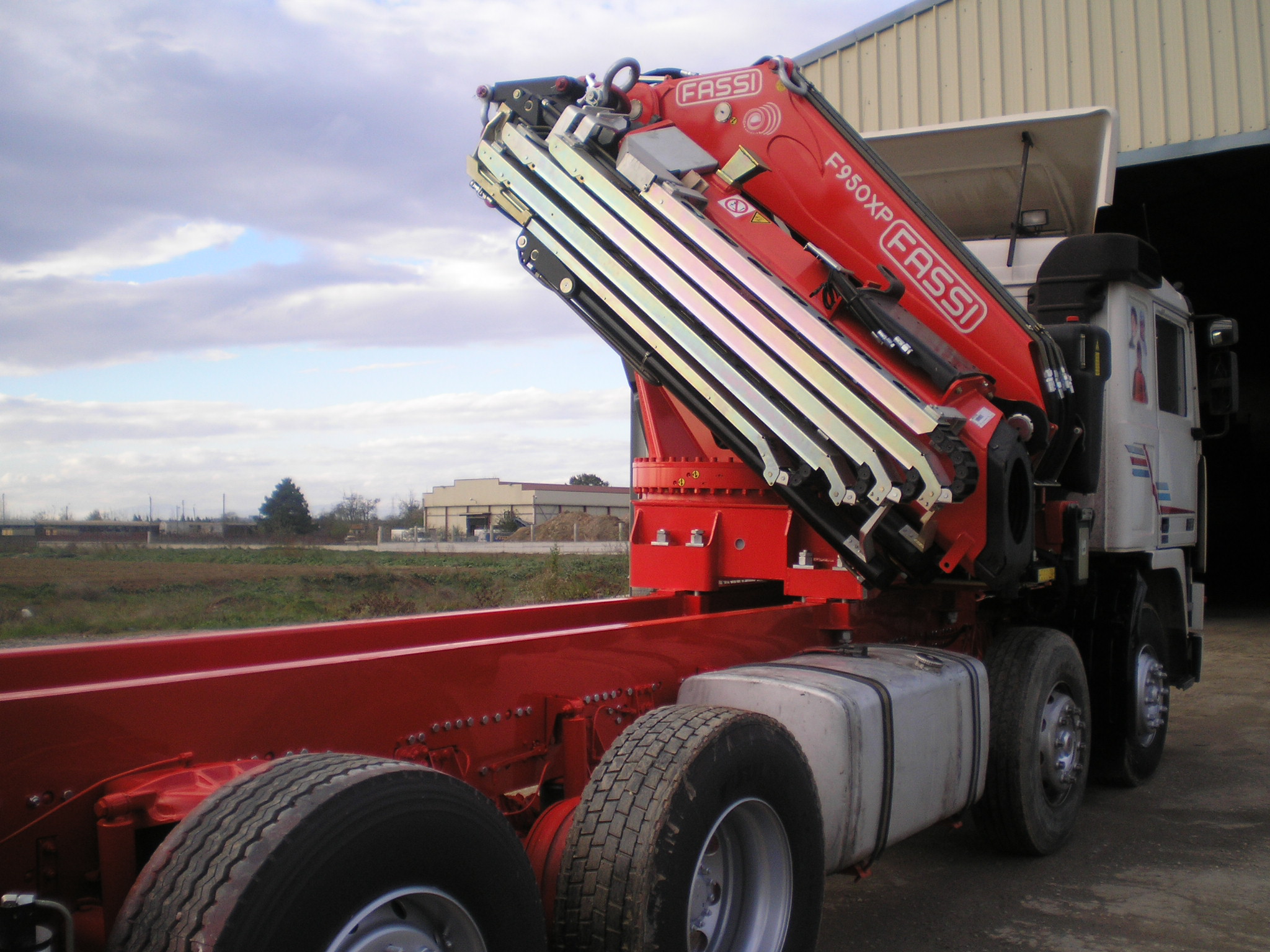 :::ΤΟΠΟΘΕΤΗΣΗ FASSI 950 AXP A28 ΣΕ VOLVO F12::: Γ. ΚΩΝΣΤΑΝΤΑΣ ΚΑΙ ΣΙΑ Ο.Ε.