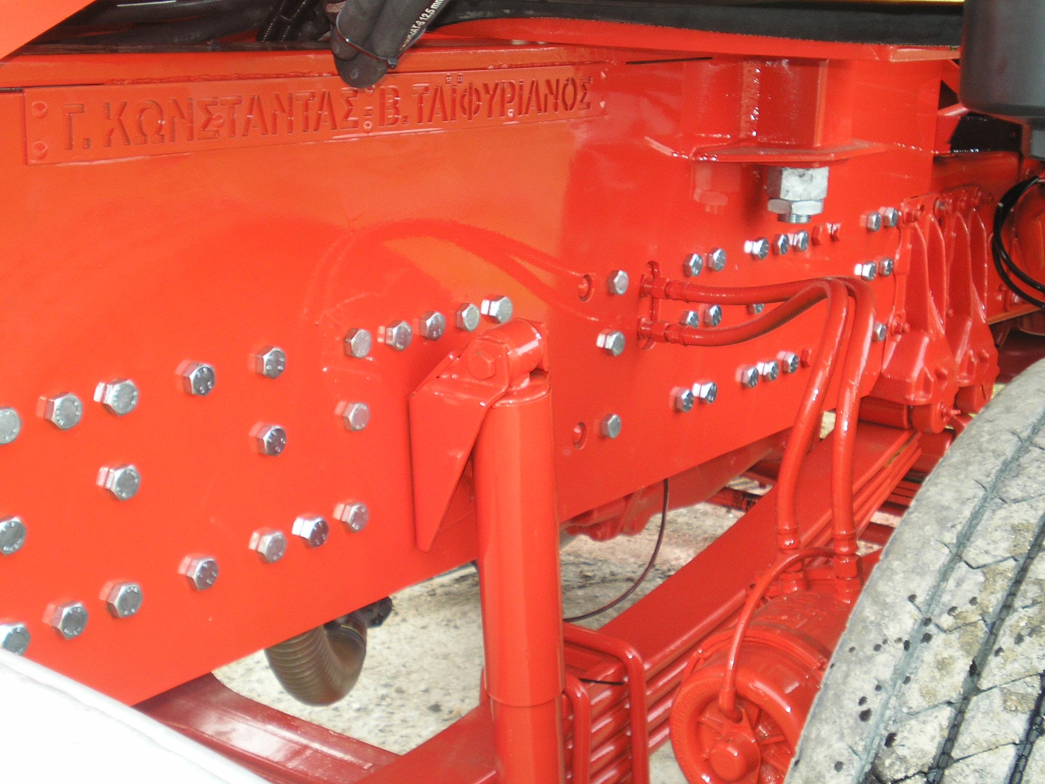 :::ΤΟΠΟΘΕΤΗΣΗ FASSI 950 AXP A28 ΣΕ VOLVO F12::: Γ. ΚΩΝΣΤΑΝΤΑΣ ΚΑΙ ΣΙΑ Ο.Ε.