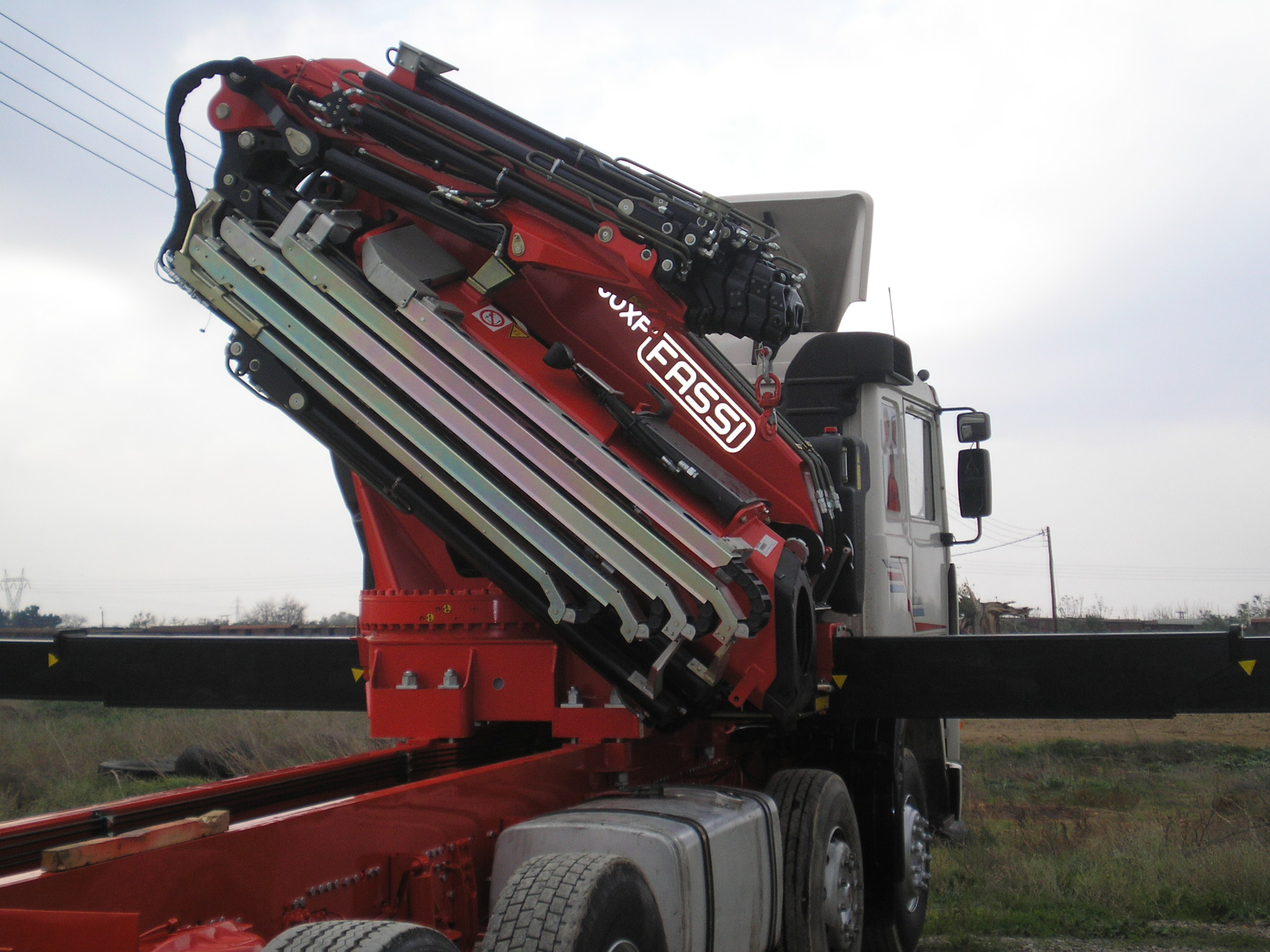 :::ΤΟΠΟΘΕΤΗΣΗ FASSI 950 AXP A28 ΣΕ VOLVO F12::: Γ. ΚΩΝΣΤΑΝΤΑΣ ΚΑΙ ΣΙΑ Ο.Ε.